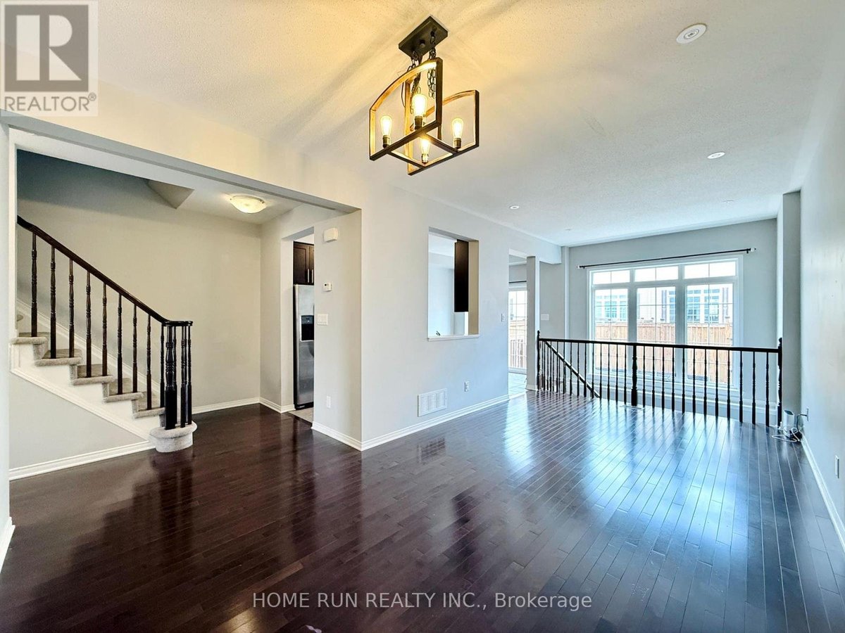 183 LARAMIE CRESCENT - Photo 5