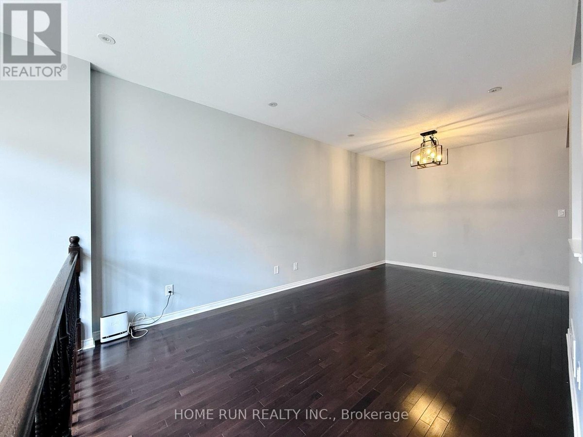 183 LARAMIE CRESCENT - Photo 7