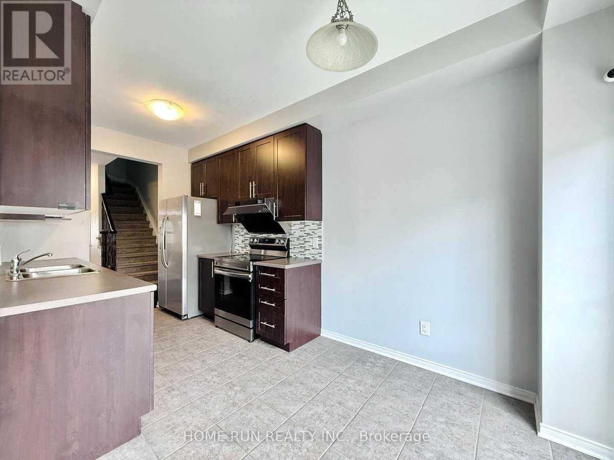 183 LARAMIE CRESCENT - Photo 11