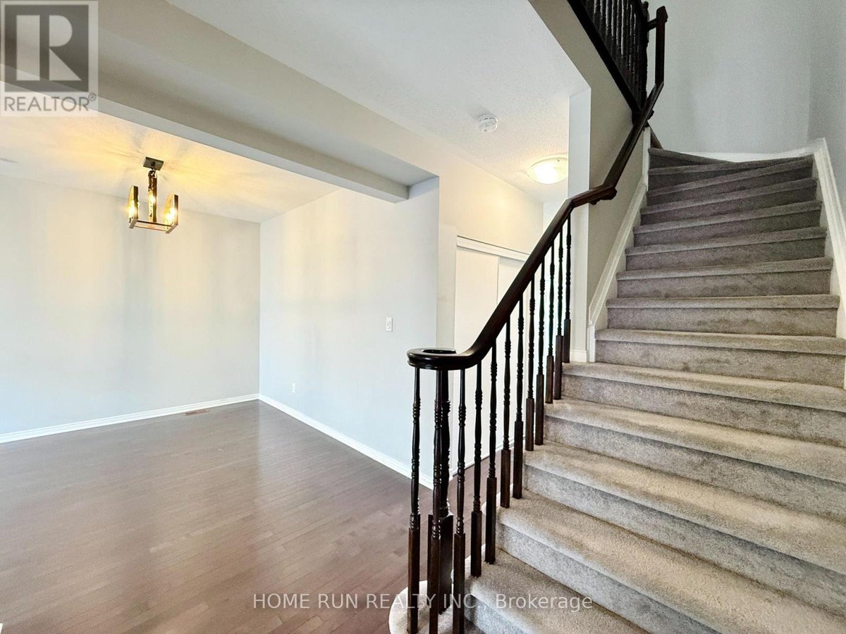 183 LARAMIE CRESCENT - Photo 13