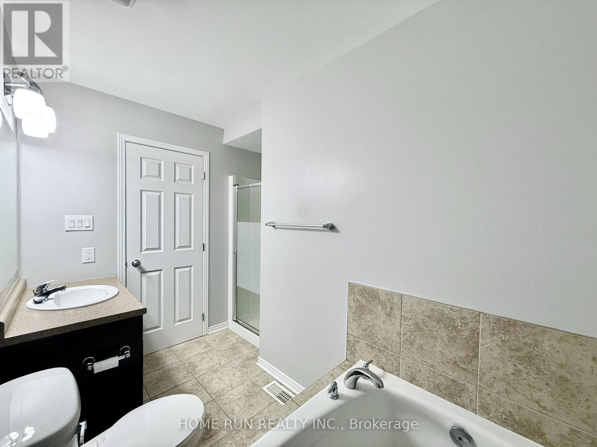 183 LARAMIE CRESCENT - Photo 18