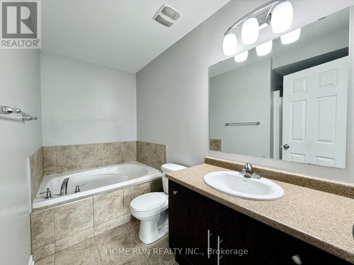 183 LARAMIE CRESCENT - Photo 19