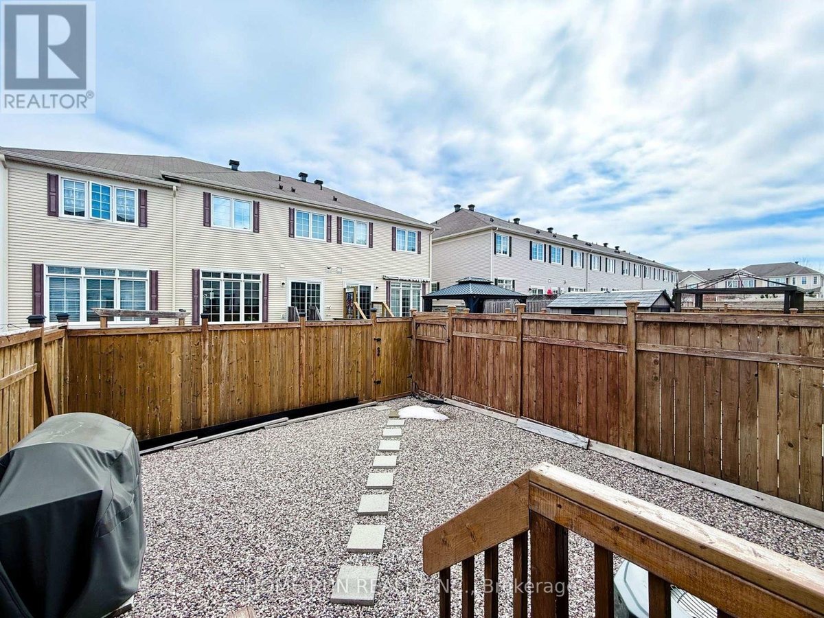 183 LARAMIE CRESCENT - Photo 28