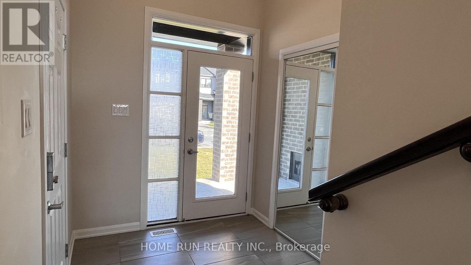 580 LILITH STREET - Photo 2