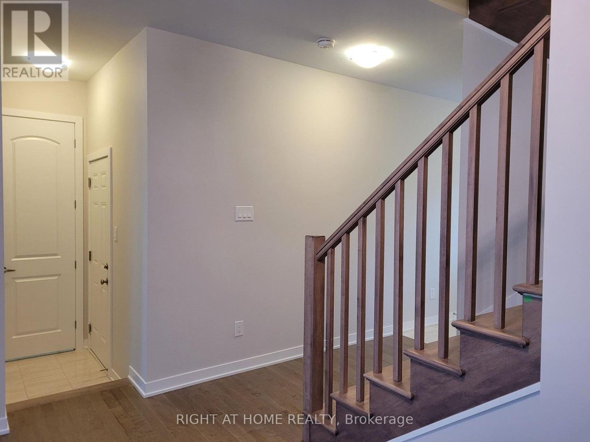 12 FOCALITY CRESCENT - Photo 5