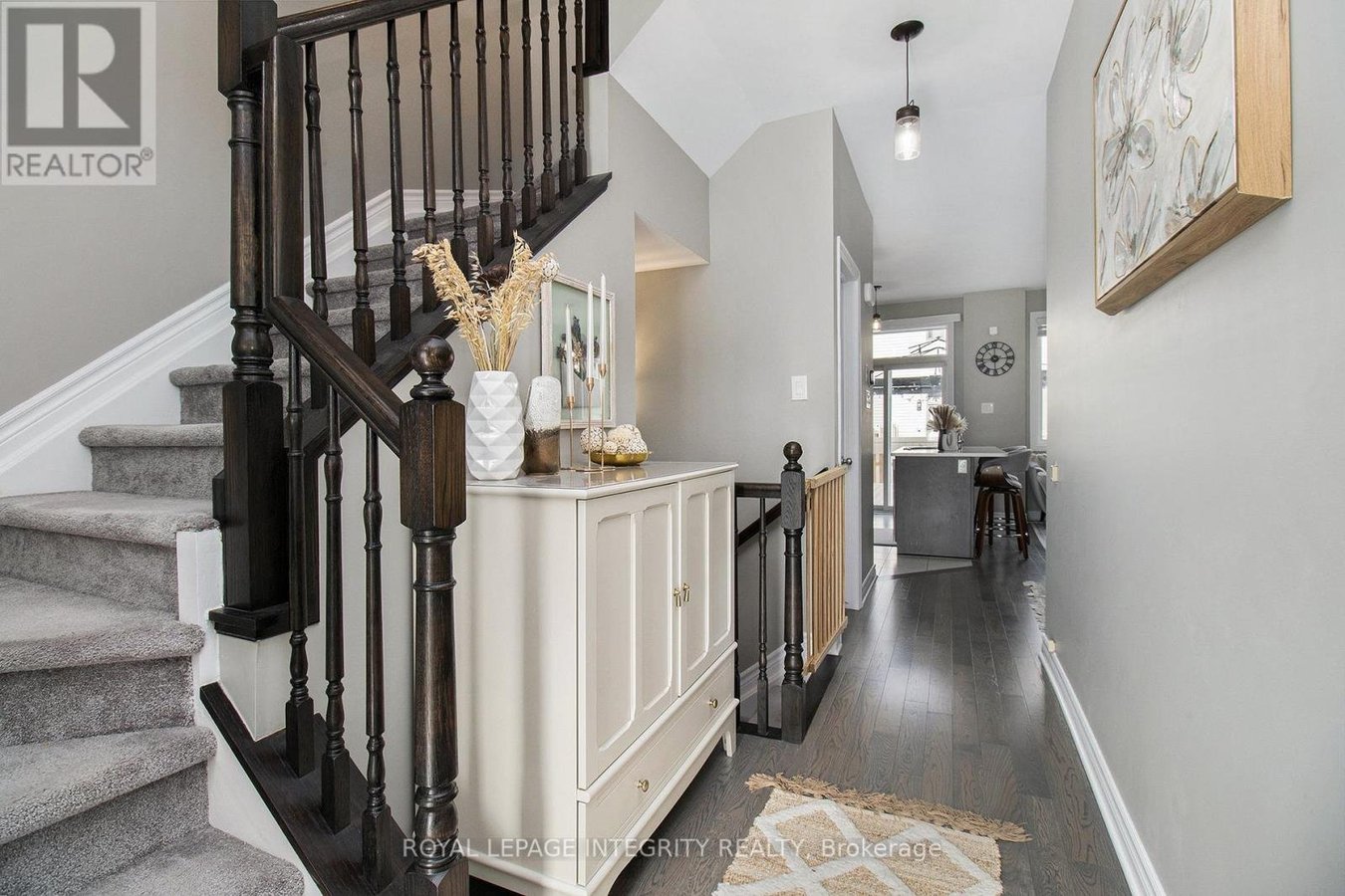 675 LAURALEAF CRESCENT - Photo 2