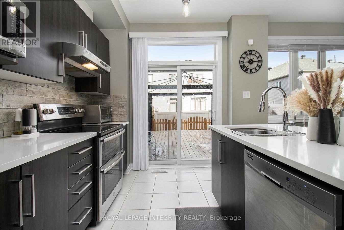 675 LAURALEAF CRESCENT - Photo 12