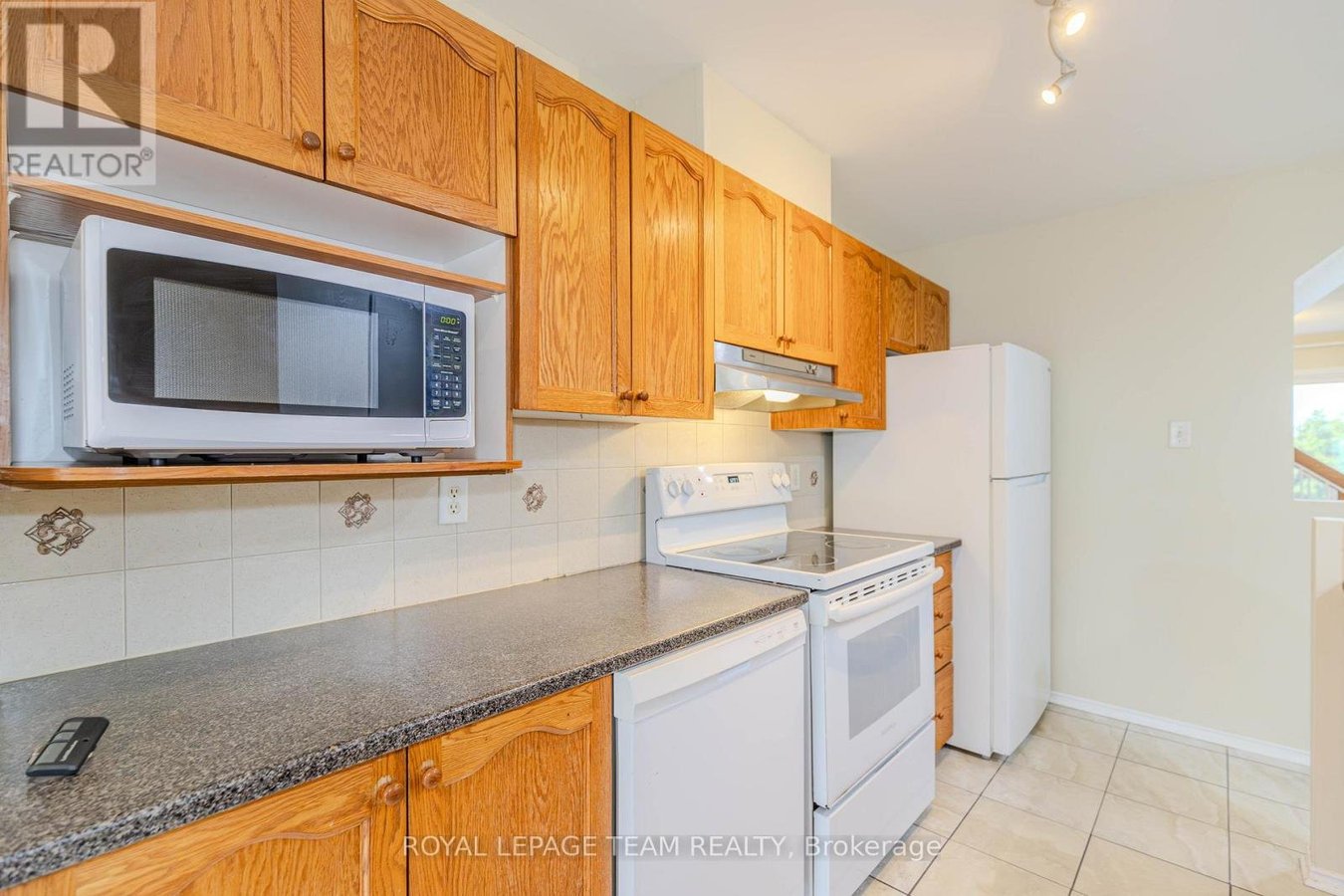263 CRESTHAVEN DRIVE - Photo 8
