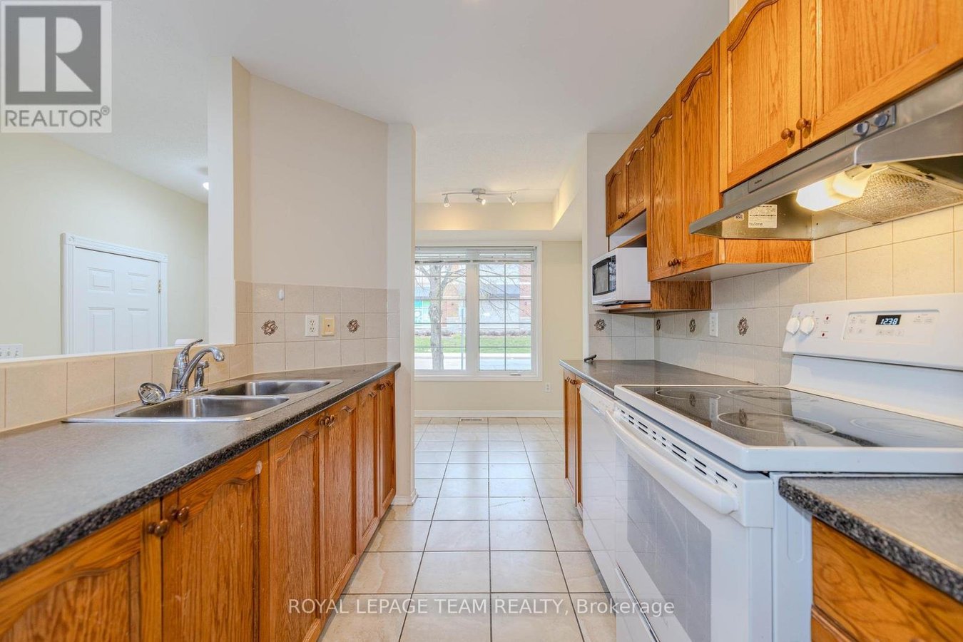 263 CRESTHAVEN DRIVE - Photo 10