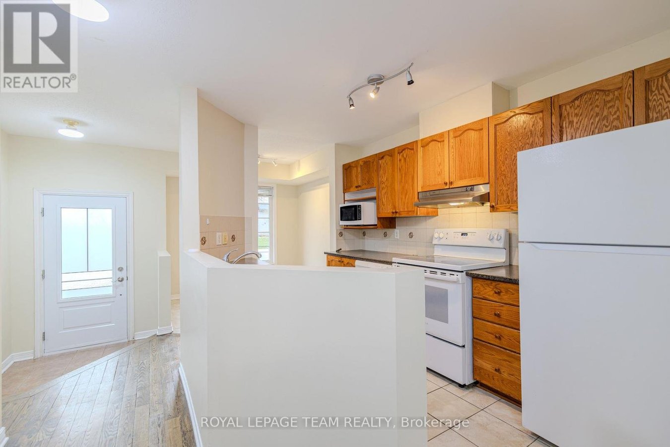 263 CRESTHAVEN DRIVE - Photo 12