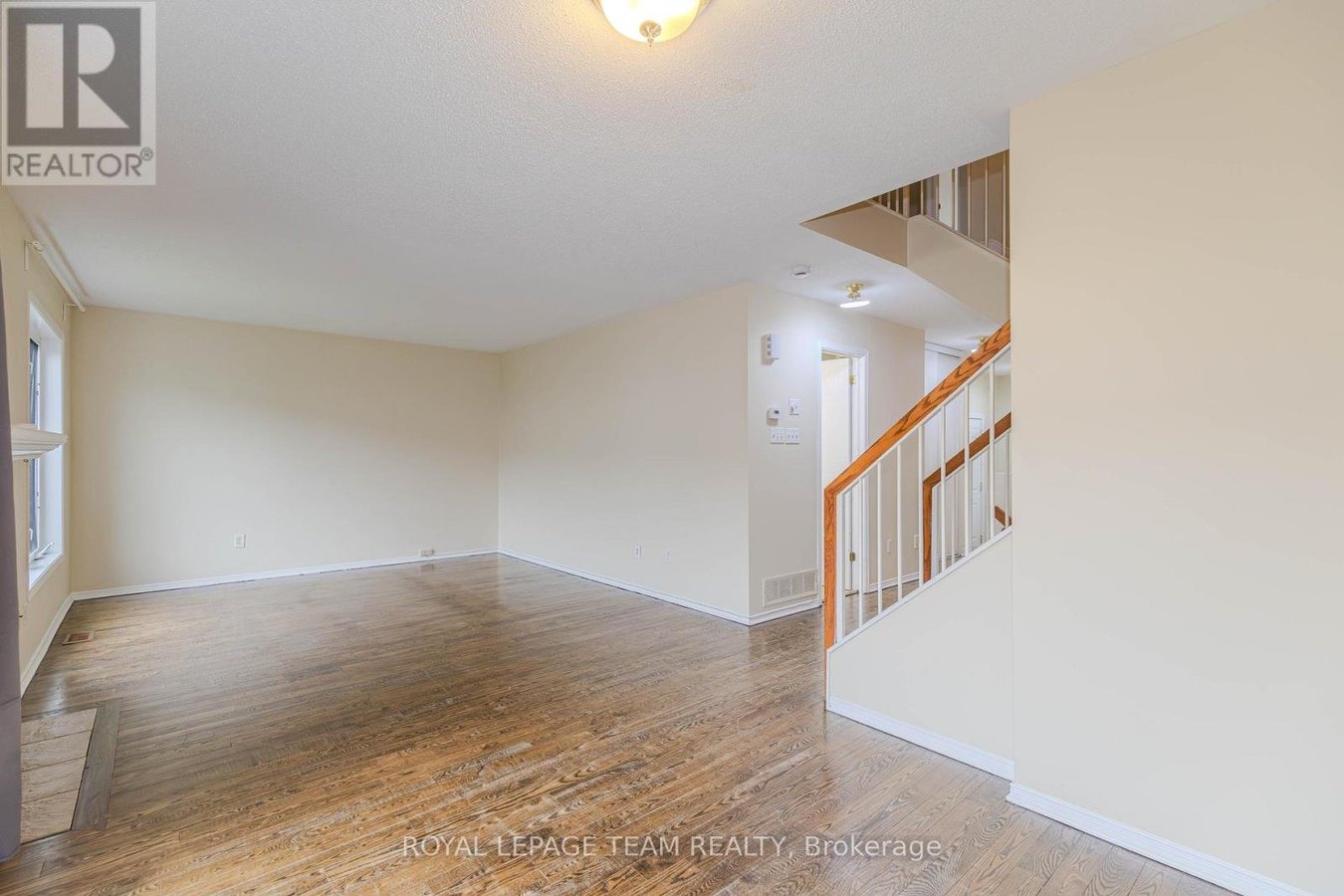 263 CRESTHAVEN DRIVE - Photo 17