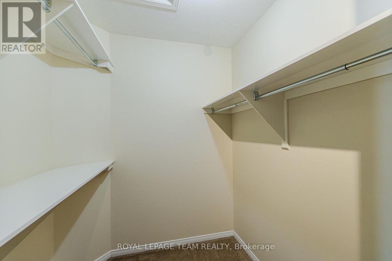 263 CRESTHAVEN DRIVE - Photo 33