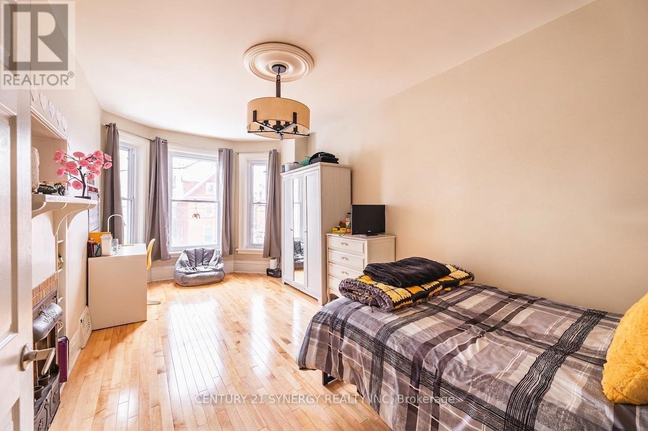 2 - 229 CHARLOTTE STREET - Photo 6