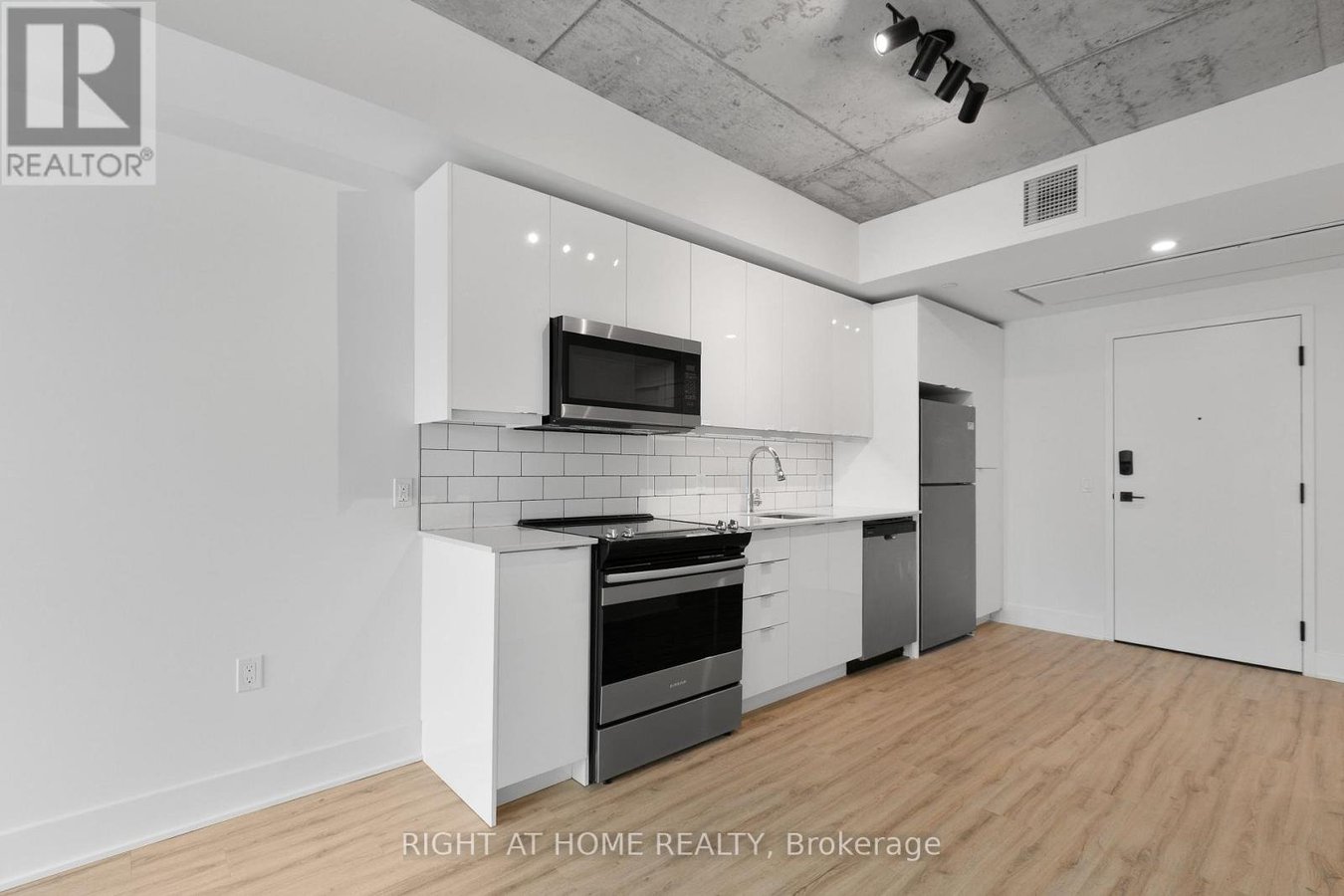 311 - 377 WINONA AVENUE - Photo 5