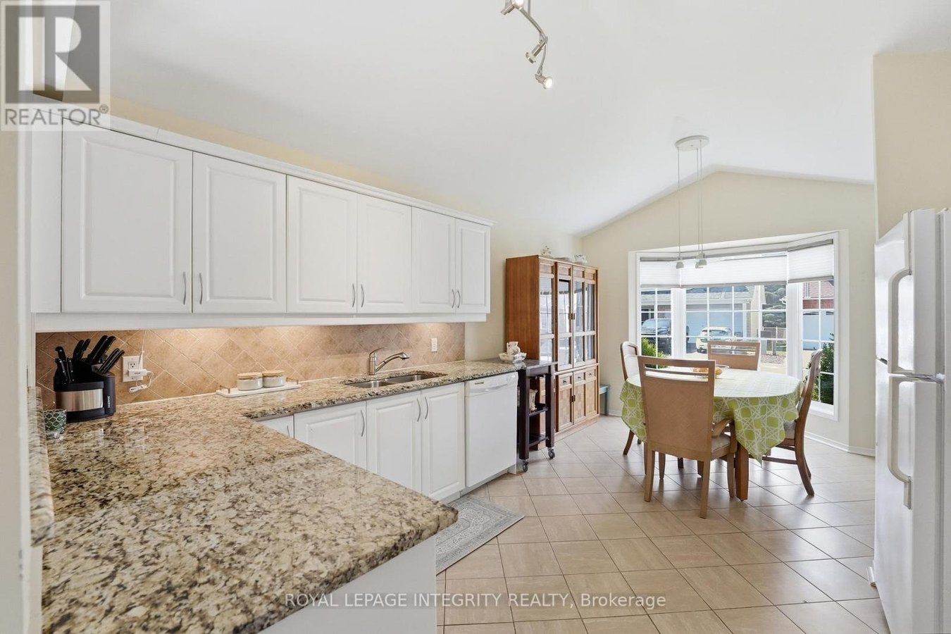 42 SETTLER'S RIDGE WAY - Photo 9