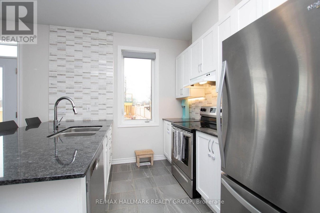 625 CREVIER WALK - Photo 10