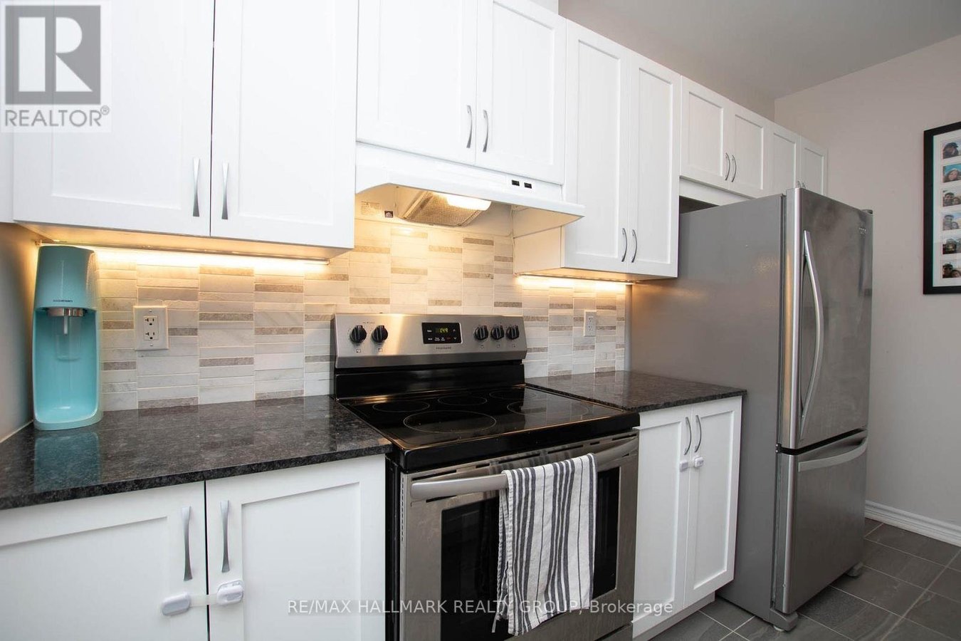 625 CREVIER WALK - Photo 11