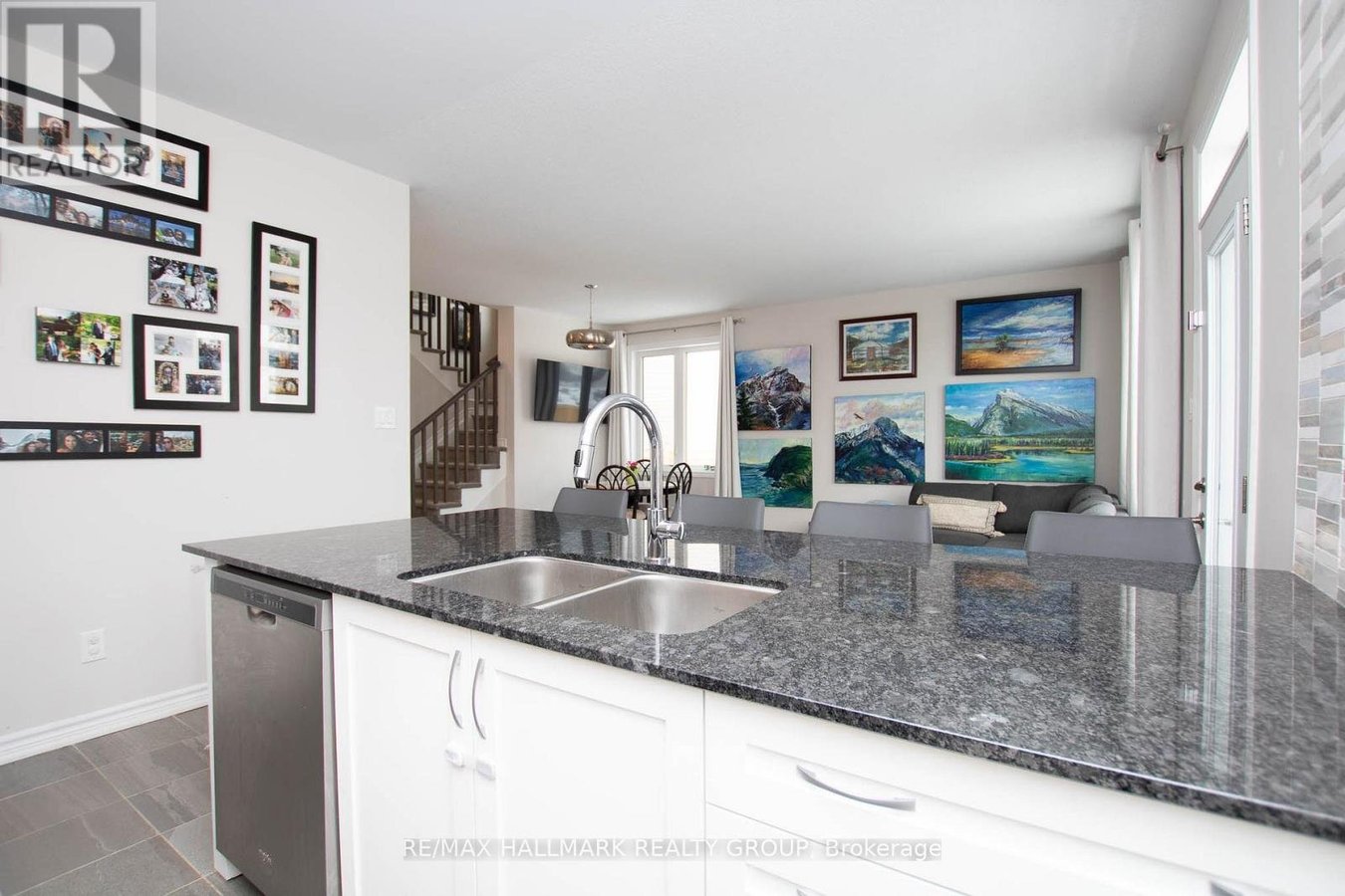 625 CREVIER WALK - Photo 12