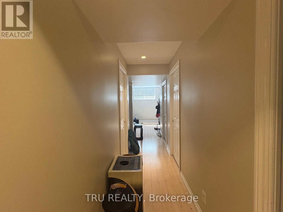 684 BEATRICE DRIVE - Photo 31