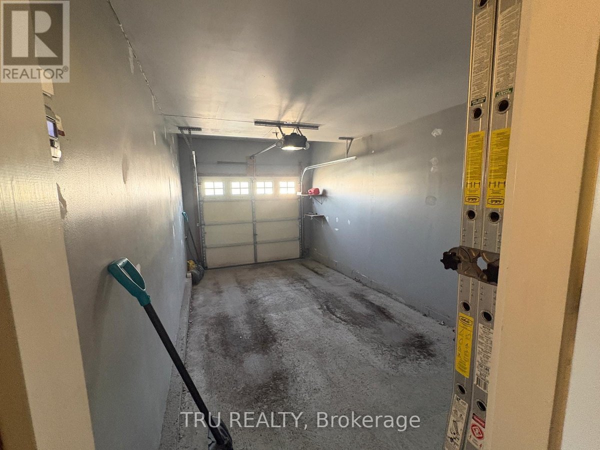 684 BEATRICE DRIVE - Photo 41