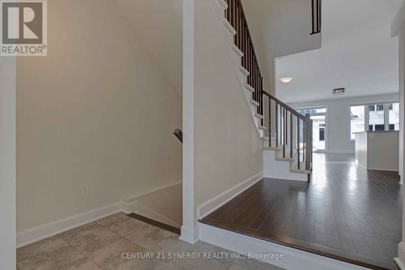708 TALIESIN CRESCENT - Photo 3