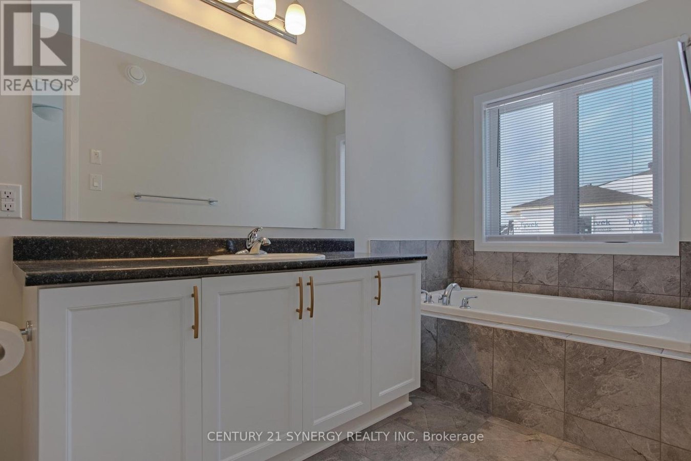 708 TALIESIN CRESCENT - Photo 9