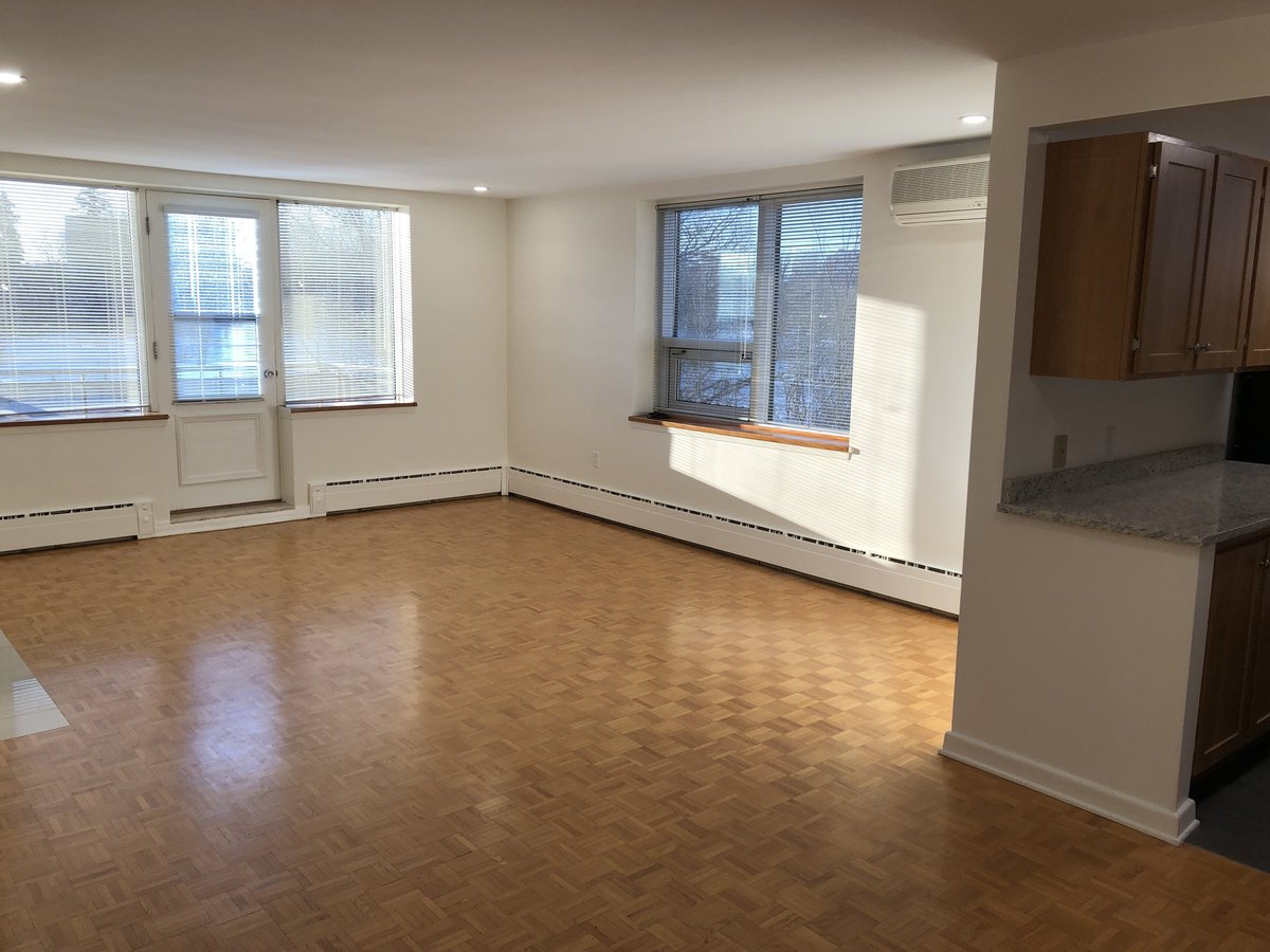 373 Echo Drive - Photo 2