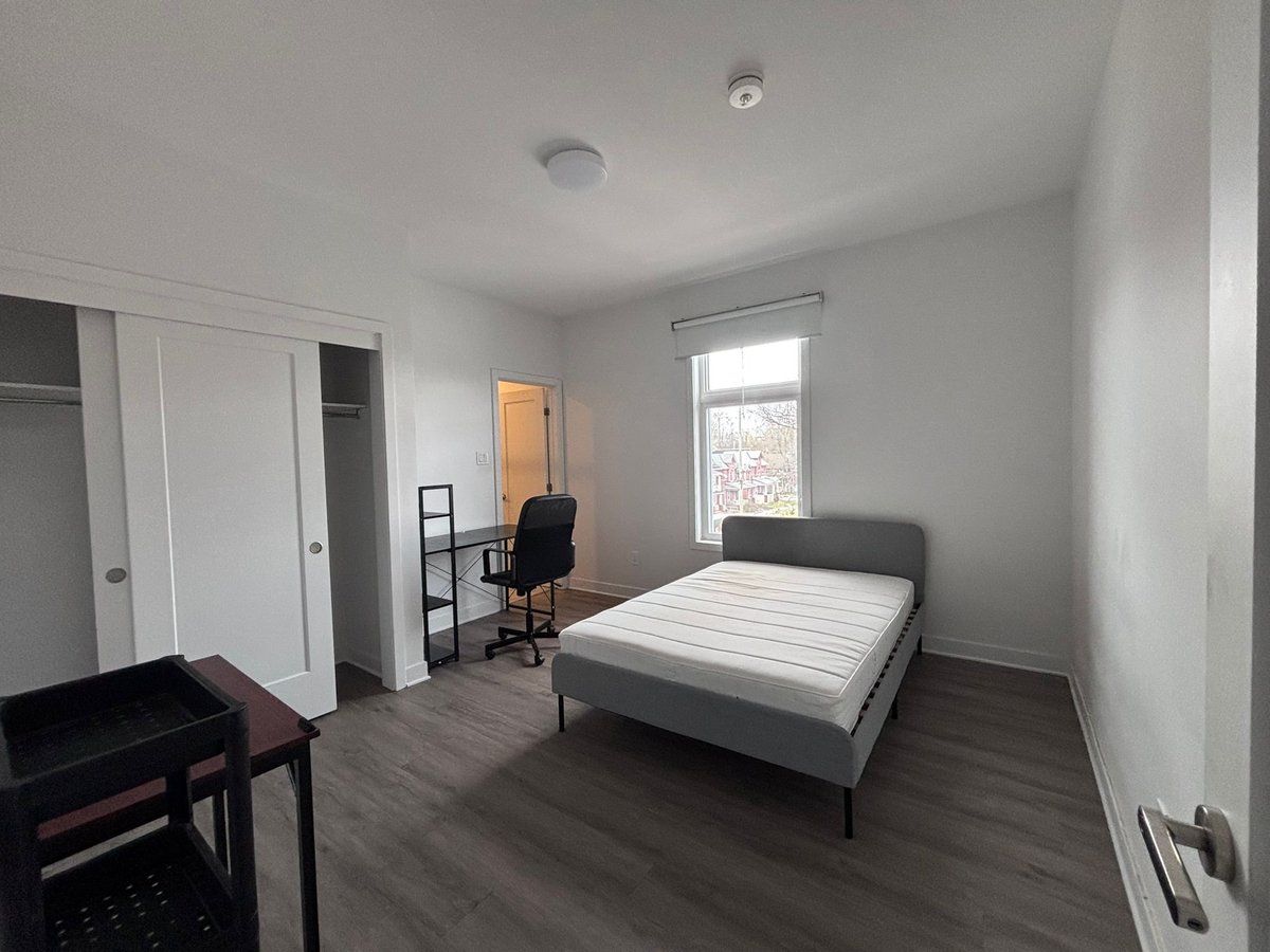 442 Sunnyside Avenue - Photo 2