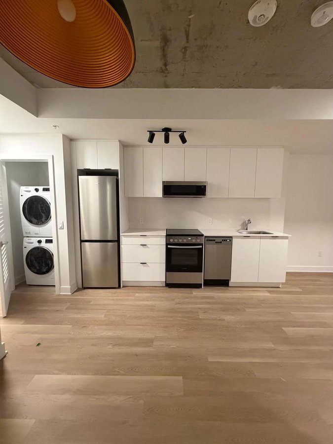 1655 Carling Avenue - Photo 3