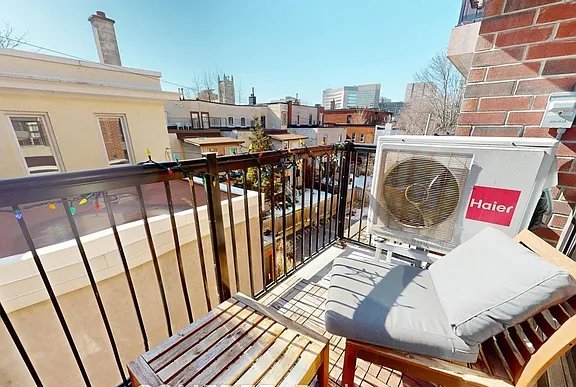456 King Edward Avenue - Photo 8