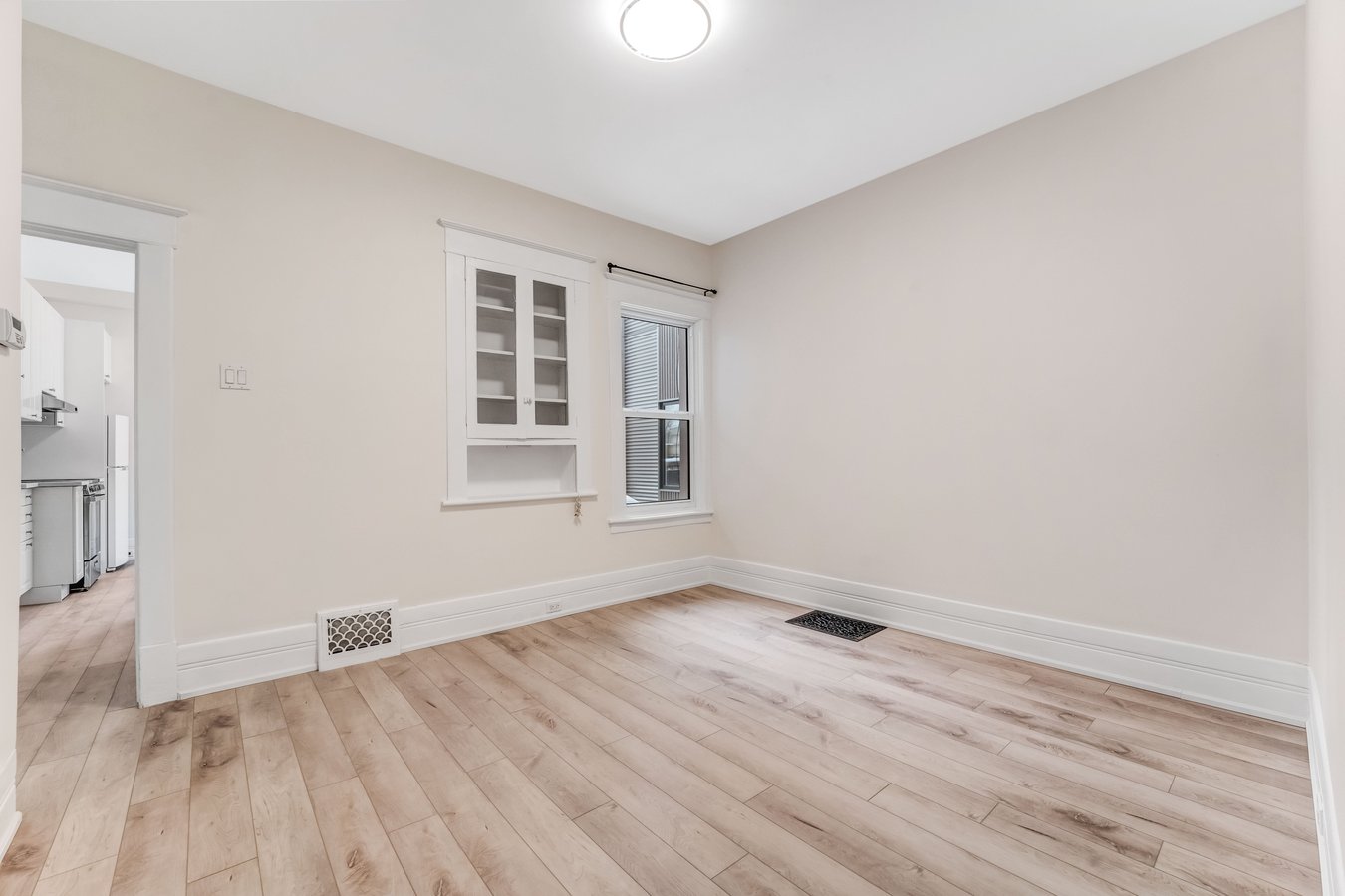170 Ivy Crescent - Photo 3