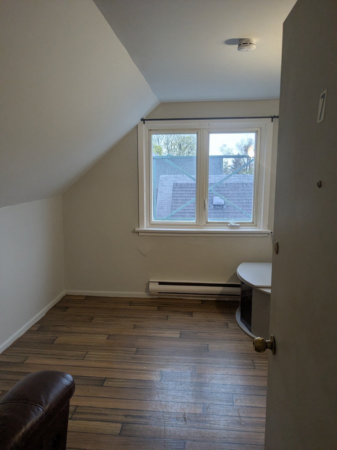 77 Cambridge Street North - Photo 2