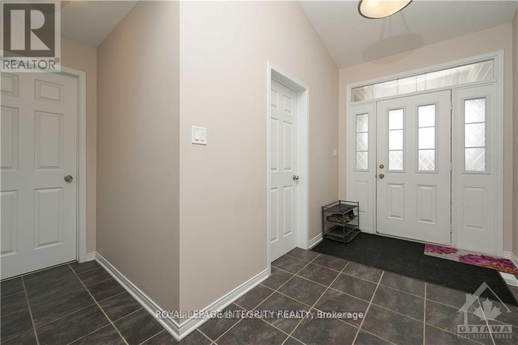 404 KILMARNOCK WAY - Photo 2