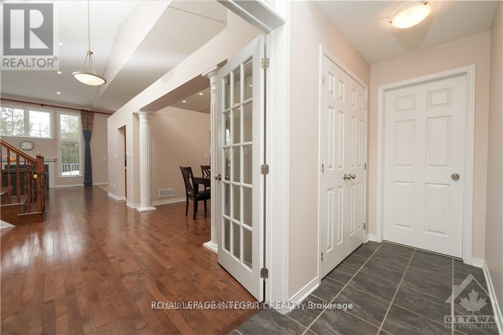 404 KILMARNOCK WAY - Photo 3