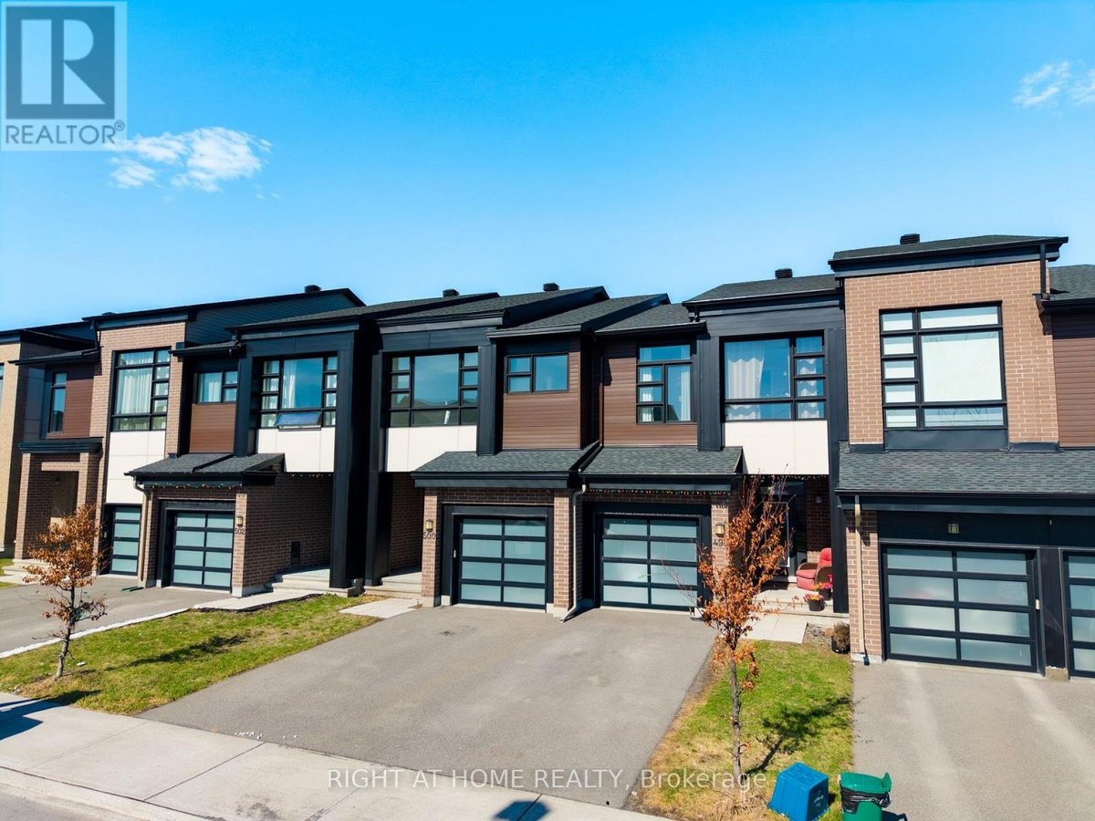 500 TRIANGLE STREET - Photo 2