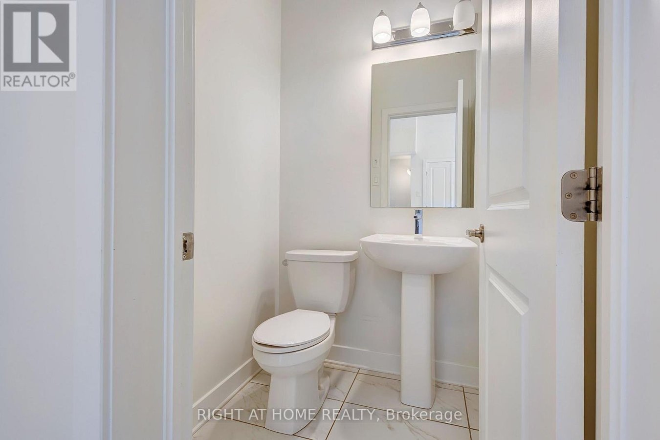 500 TRIANGLE STREET - Photo 5