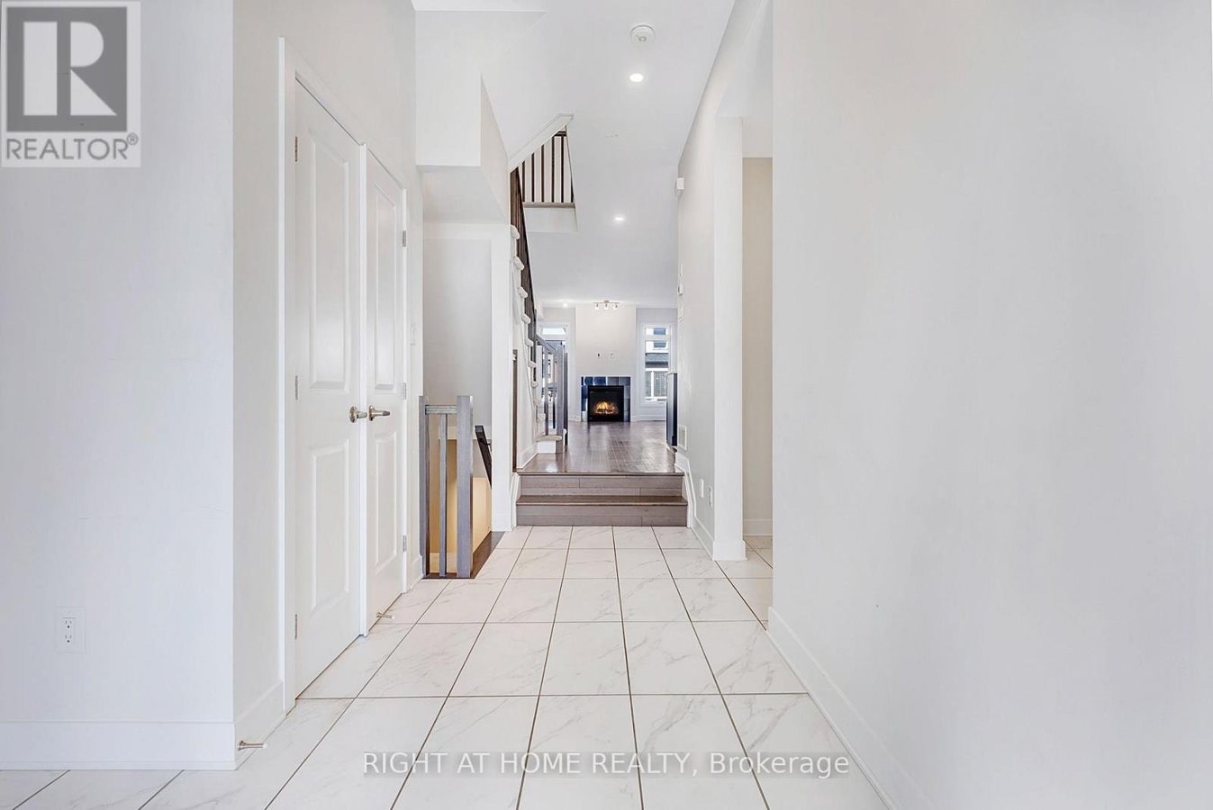 500 TRIANGLE STREET - Photo 6