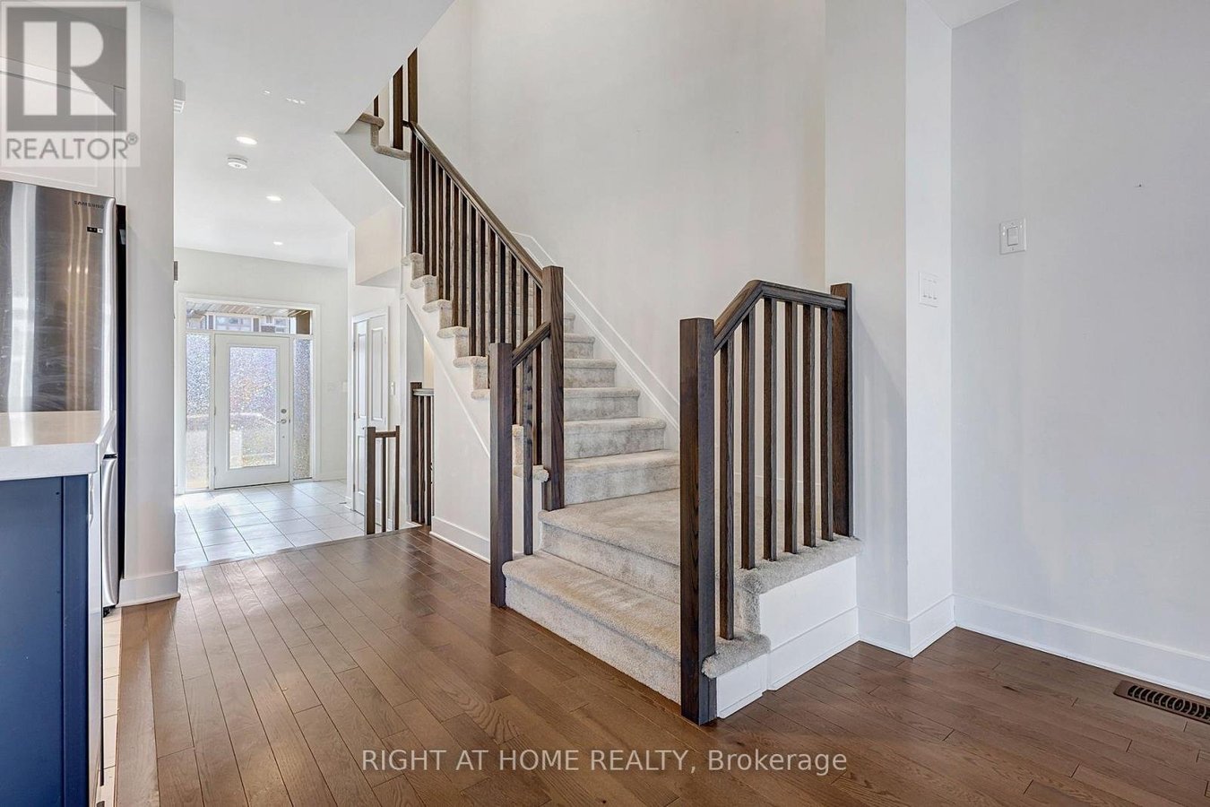 500 TRIANGLE STREET - Photo 13