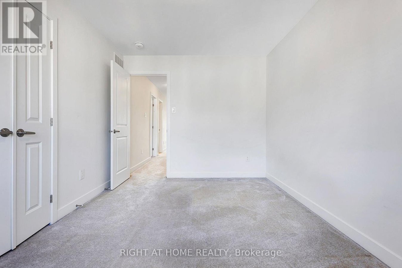 500 TRIANGLE STREET - Photo 21