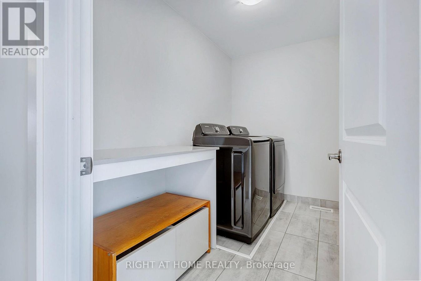 500 TRIANGLE STREET - Photo 23