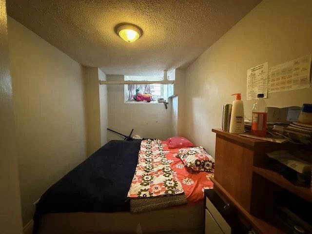 425 Daly Avenue - Photo 5