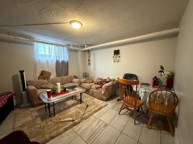 425 Daly Avenue - Photo 8