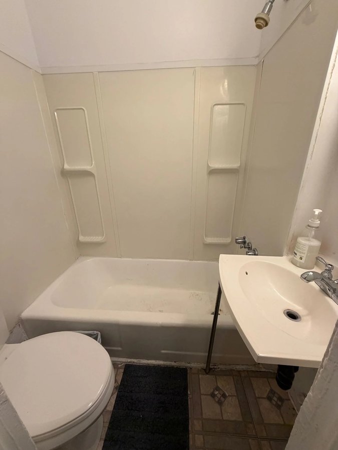 425 Daly Avenue - Photo 1