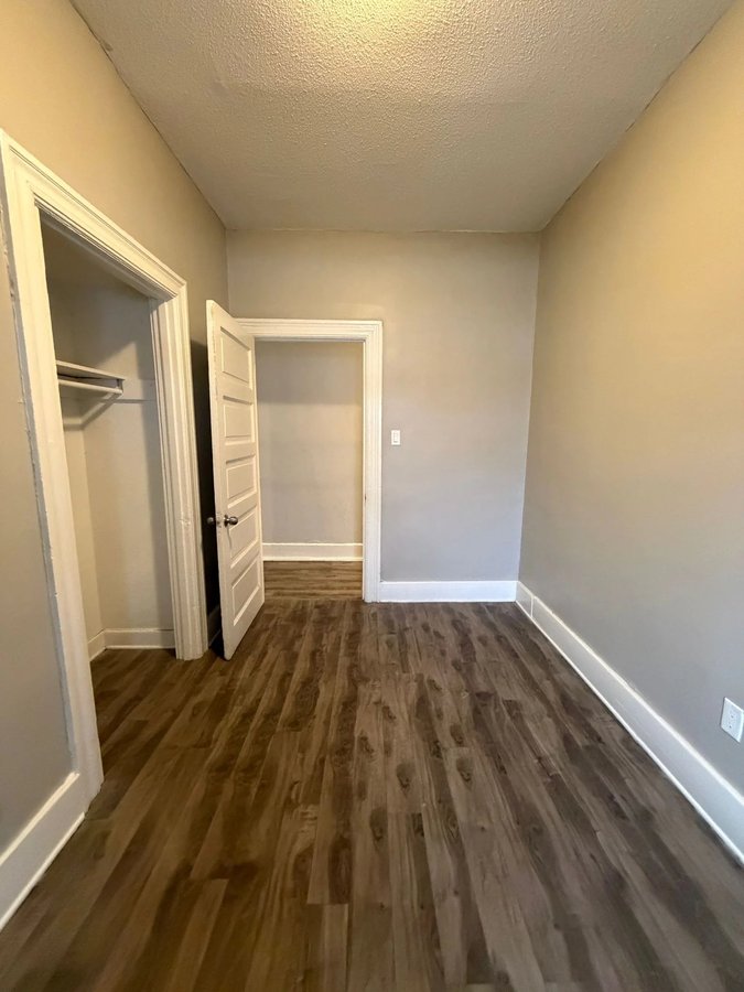 425 Daly Avenue - Photo 5