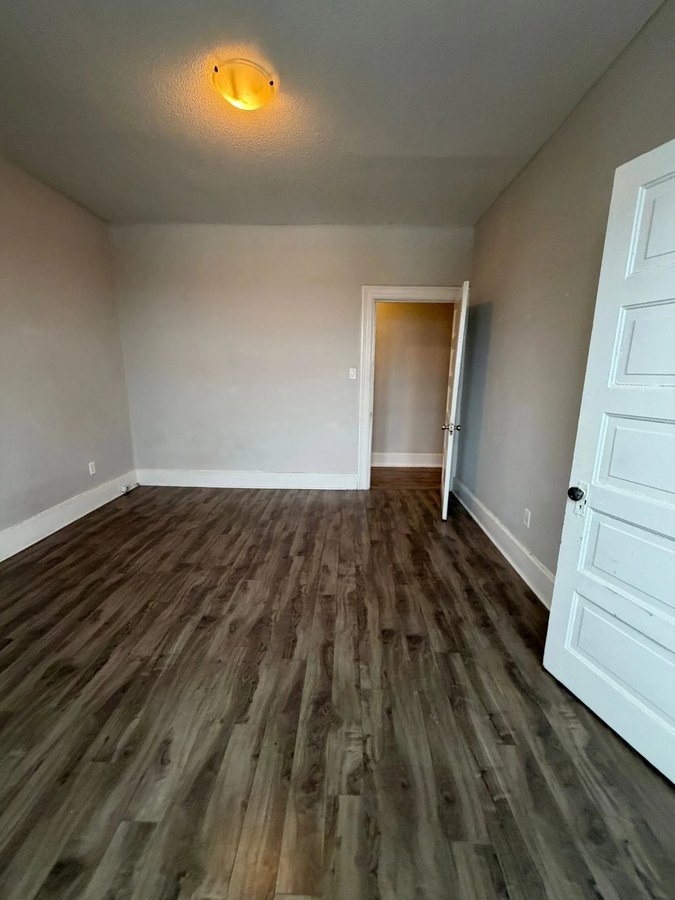 425 Daly Avenue - Photo 7