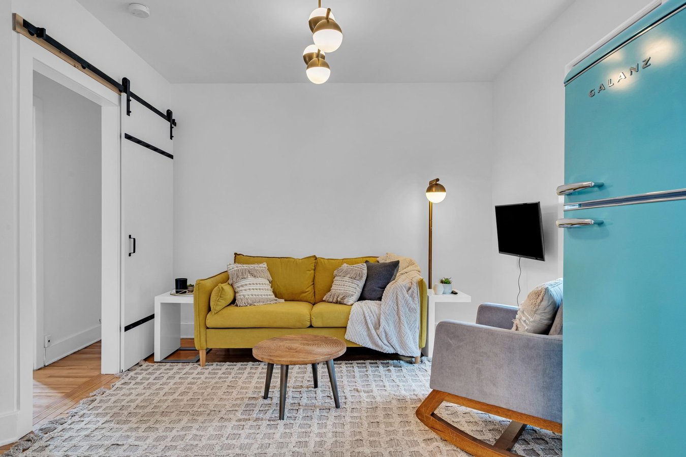 484 Gladstone Avenue - Photo 7