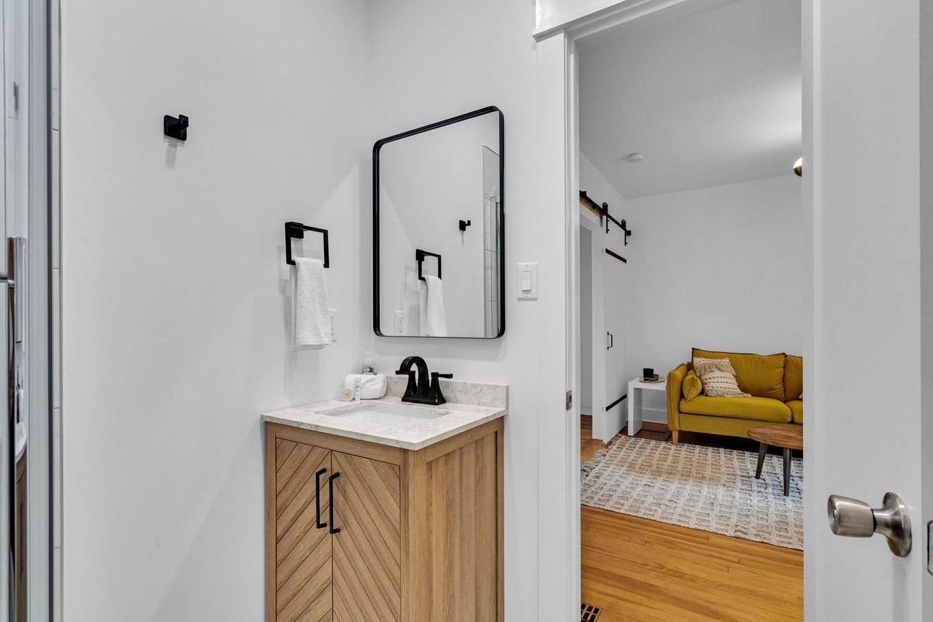 484 Gladstone Avenue - Photo 13