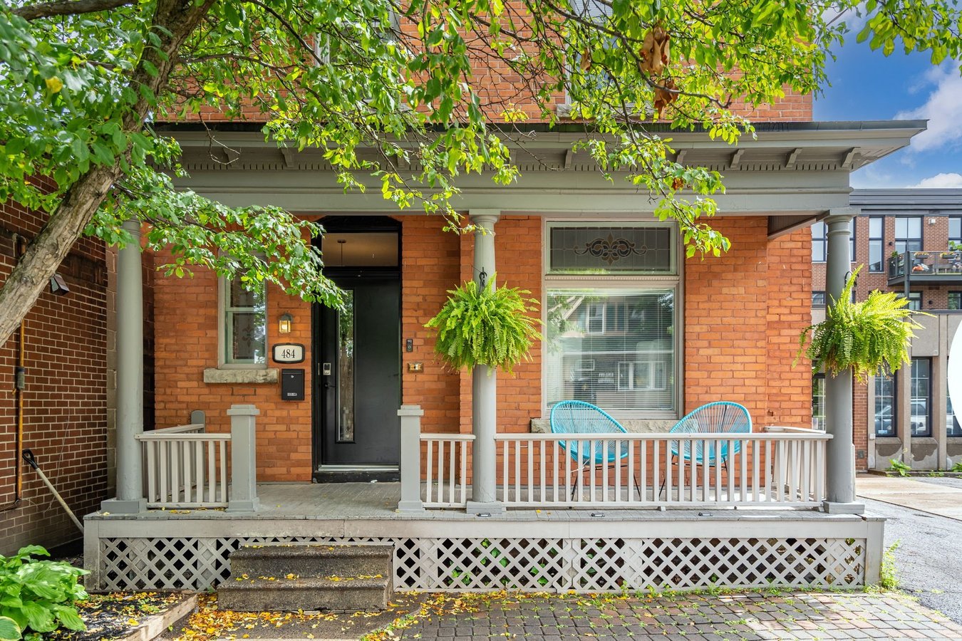 484 Gladstone Avenue - Photo 2