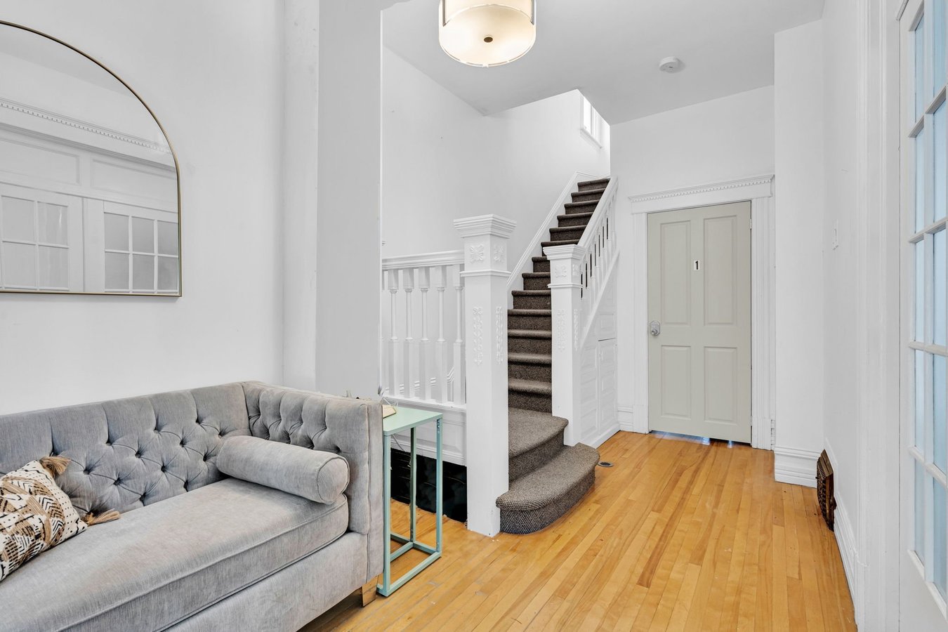 484 Gladstone Avenue - Photo 4