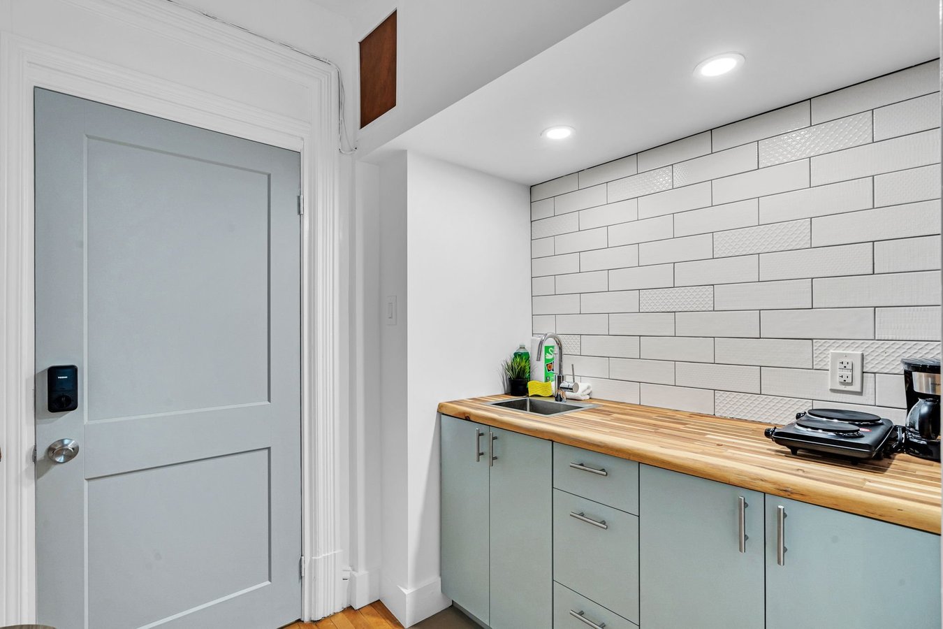 484 Gladstone Avenue - Photo 5